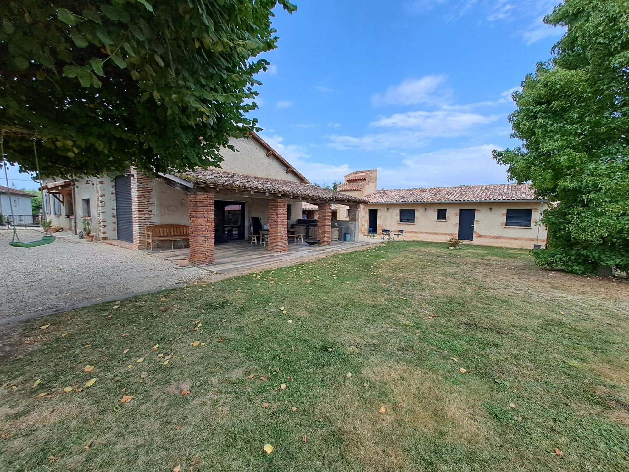 Petit Coin De Paradis, Calme Et Confort Garantie ! Chambre Independante Dans Une Dependance ! Montauban Esterno foto